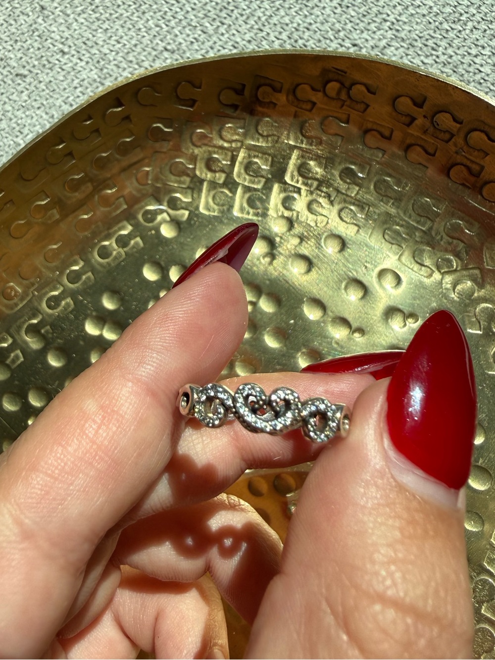 Pandora Sterling Silver Twisted Heart Ring with Clear Stones Size 60.